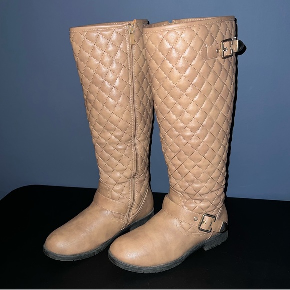 Tan quilted pattern boots size 8 1/2 👢 - Picture 7 of 14